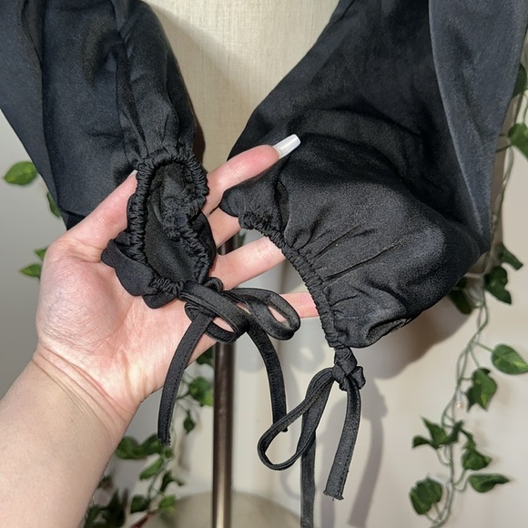 Cashmere & Champage Puff Long Sleeve Crop Top Black - Picture 3 of 7